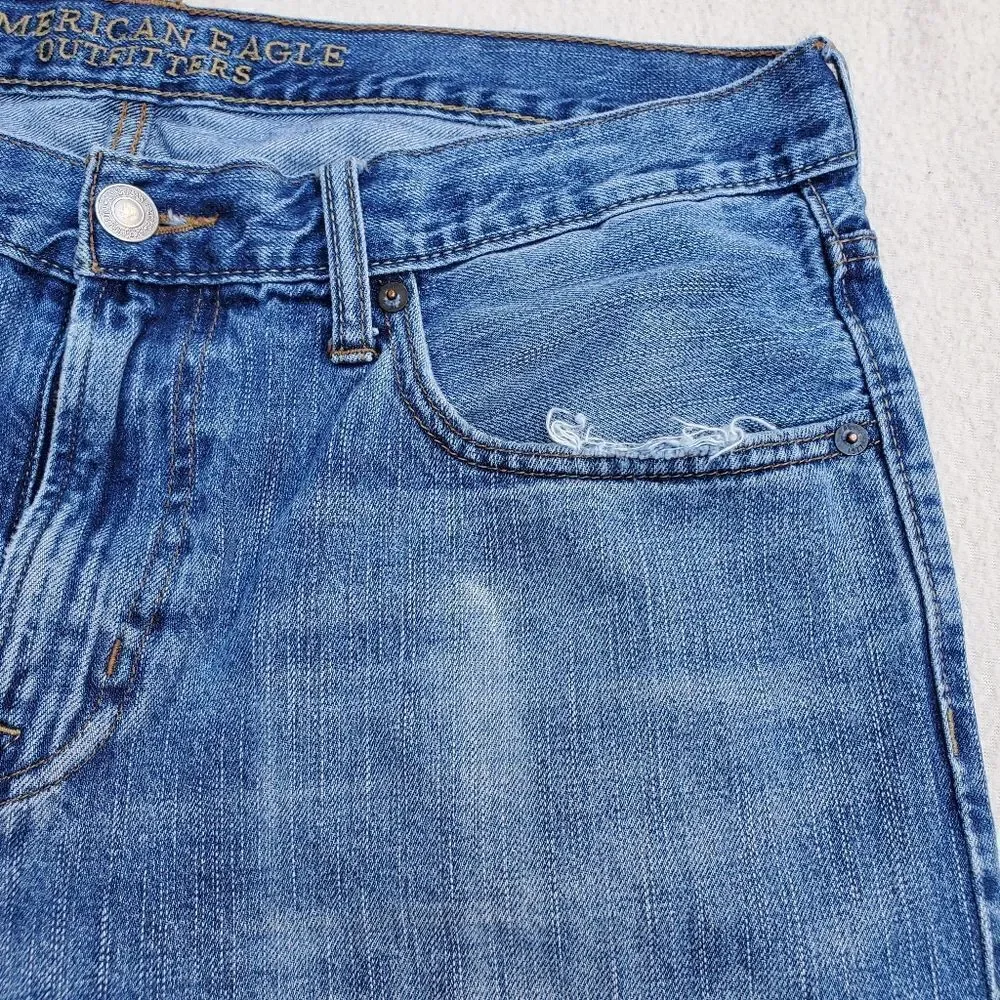 American Eagle Outfitters Original Straight Medium Wash Jeans 34W x 34L